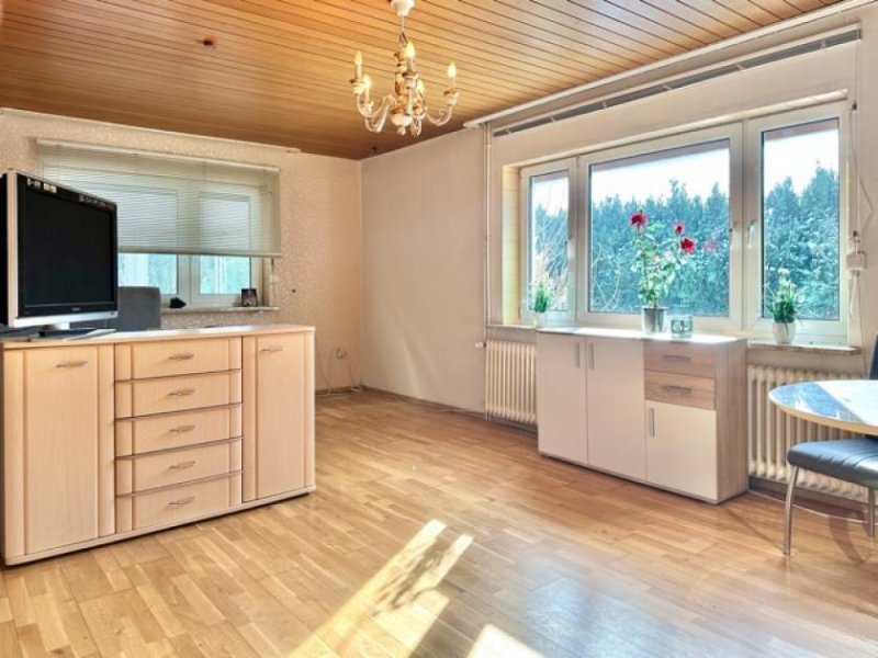 Nordhastedt Ein geräumiges Wohnhaus mit 3 Wohneinheiten und vielen Möglichkeiten in Nordhastedt zu verkaufen Haus kaufen