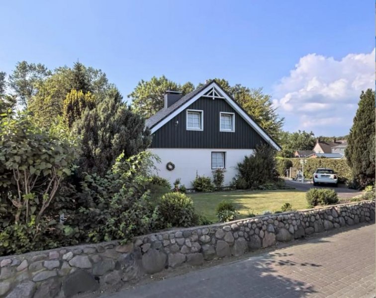 Delve Viel Raum für die ganze Familie: Wohnhaus in Eidernähe in Delve zu verkaufen Haus kaufen