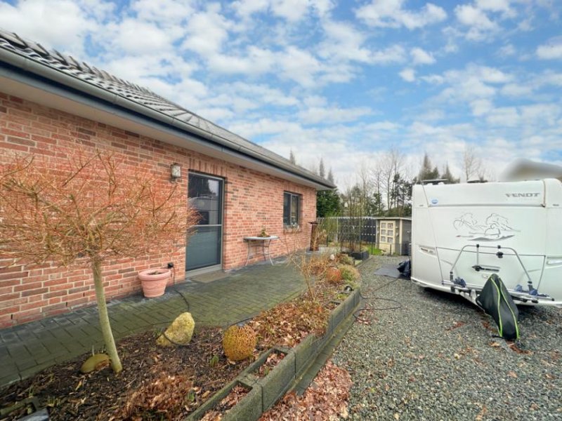 Dörpling Moderner Walmdach-Bungalow in Eidernähe in Dörpling zu verkaufen Haus kaufen