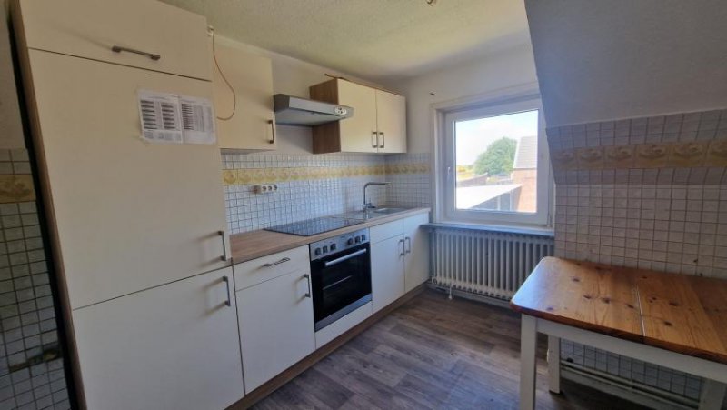 Husum Sanierungsbedürftige DHH mit zwei Wohnungen Haus kaufen