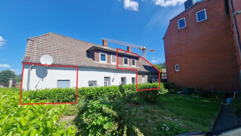 Husum Sanierungsbedürftige DHH mit zwei Wohnungen Haus kaufen