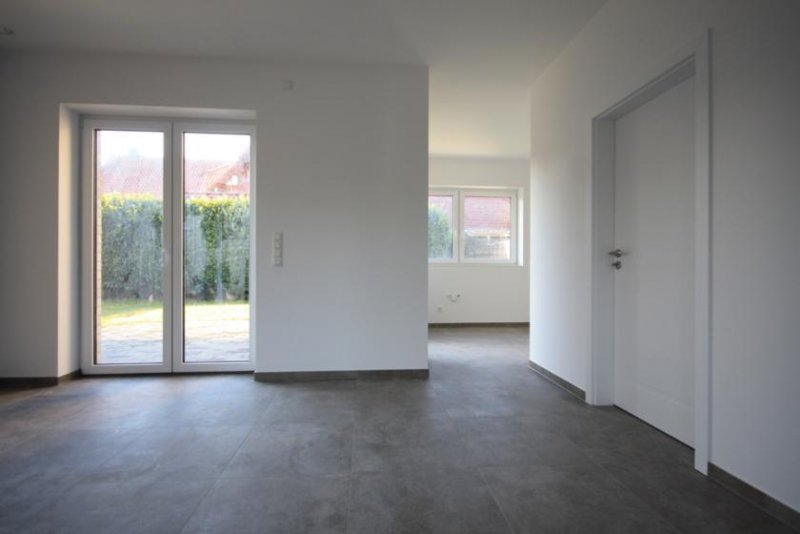 Friesoythe * KfW-Fördermittel möglich/Förderfähig! * KW 40 * Wärmepumpe * Photovoltaik * Neubau* Bezugsfertig gebaut * ca. 19 Km vor *