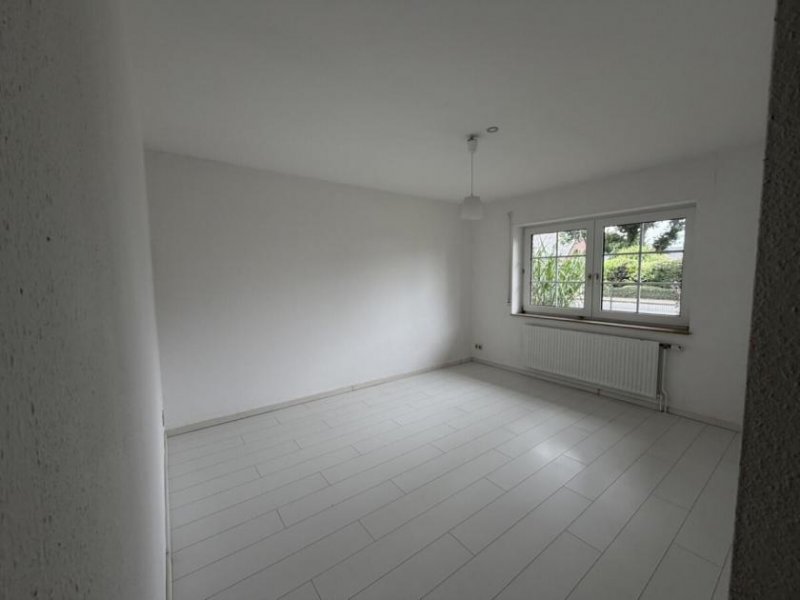 Rastede Groß wohnen mit Mieteinnahme - Rastede (zentral) 254qm - provisionsfrei Haus kaufen