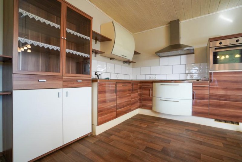 Wittmund * Photovoltaikanlage * Einliegerwohnung möglich * große Scheune * Pferdehaltung möglich Haus kaufen