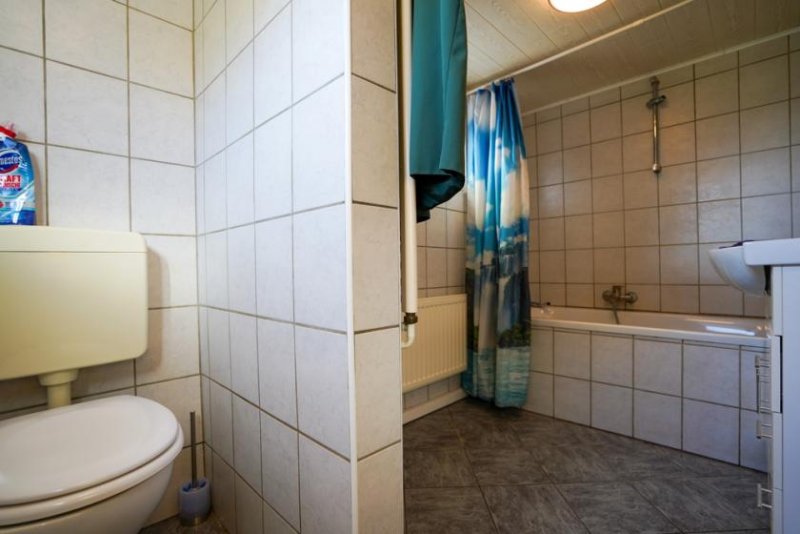 Wittmund * Photovoltaikanlage * Einliegerwohnung möglich * große Scheune * Pferdehaltung möglich Haus kaufen