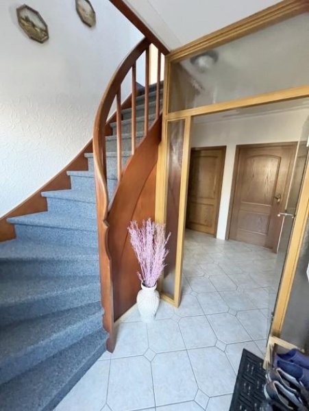 Wittmund Saniertes Haus mit EBK, Photovoltaikanlage und 2 Garagen! Haus kaufen