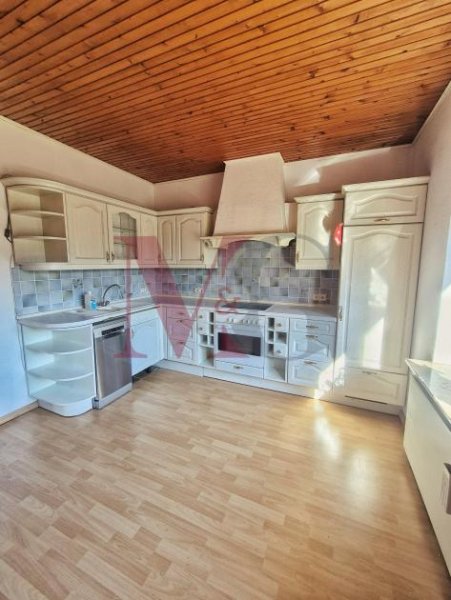 Friedeburg Attraktives Wohn- und Geschäftshaus in Friedeburg zum Verkauf Haus kaufen