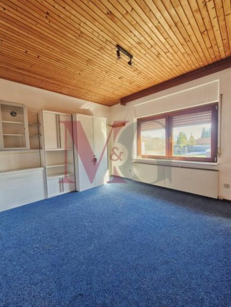 Friedeburg Attraktives Wohn- und Geschäftshaus in Friedeburg zum Verkauf Haus kaufen