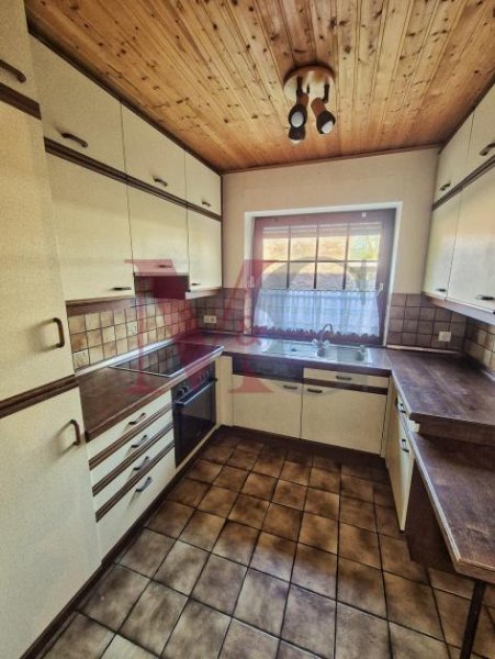 Friedeburg Großzügiges Einfamilienhaus mit Einliegerpotenzial und Garage in Friedeburg Haus kaufen