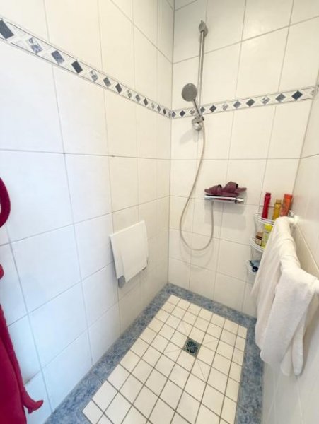 Norden Haus mit Einliegerwohnung, EBK, Sommergarten und Garage! Haus kaufen