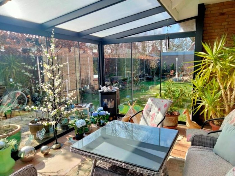 Norden Haus mit Einliegerwohnung, EBK, Sommergarten und Garage! Haus kaufen