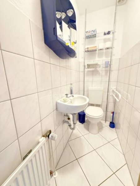 Norden Möblierte Immobilie mit EBK und elektr. Markise in ruhiger Wohnlage! Haus kaufen
