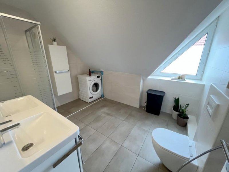 Norden Neuwertige Haushälfte mit Einbauküche in ruhiger Wohnlage! Haus kaufen