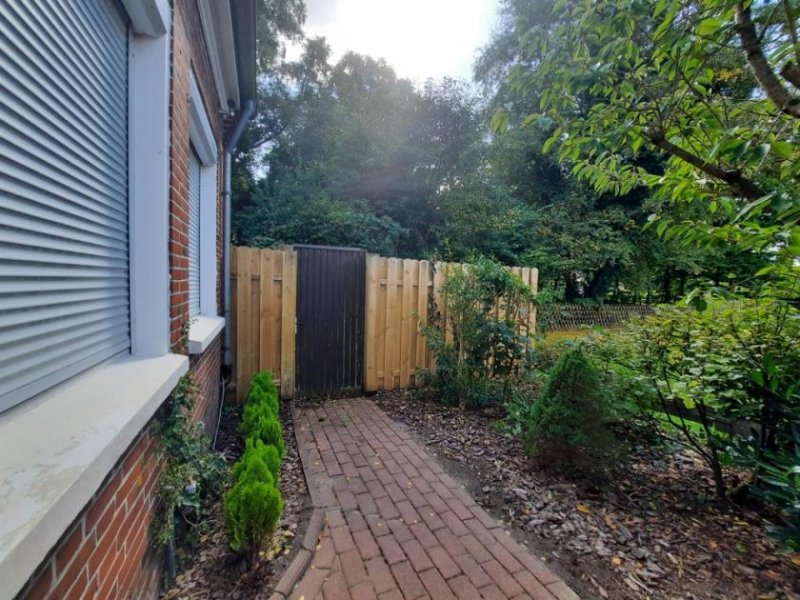 Großheide TOP Ein-/Zweifamilienhaus * TOP-Lage * NUR 9500m von der Nordseeküste entfernt * Wintergarten * 2 Wohneinheiten möglich * * *