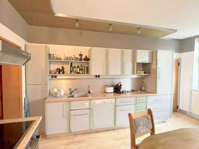 Schweindorf Gulfhof mit 2 Wohnungen, Einbauküchen, Garage, Werkstatt etc. in ruhiger Lage! Haus kaufen