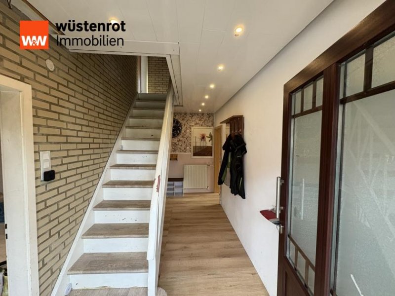 Aurich -Reserviert-
Einfamilienhaus in Aurich/ Brockzetel mit großem Grundstück und Platz für Gestaltungsmöglichkeiten Haus kaufen