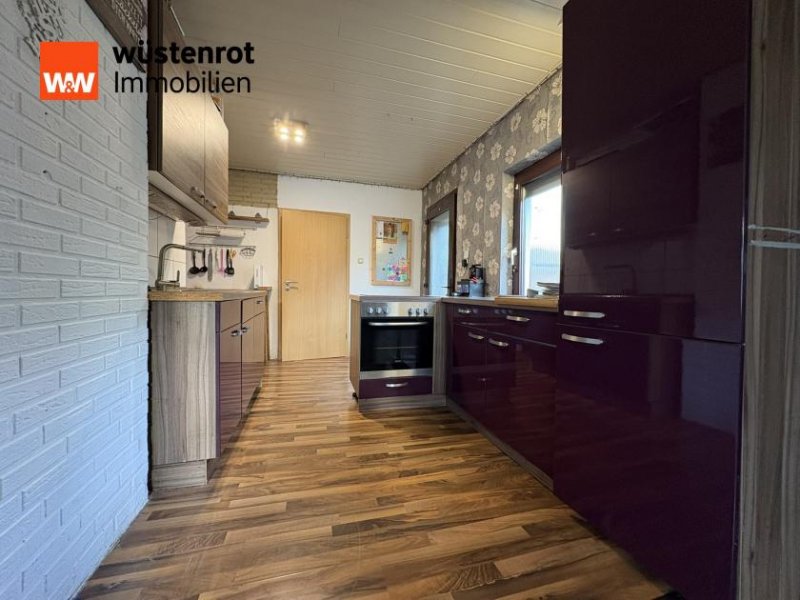 Aurich -Reserviert-
Einfamilienhaus in Aurich/ Brockzetel mit großem Grundstück und Platz für Gestaltungsmöglichkeiten Haus kaufen