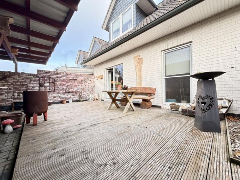 Barßel * Doppelhaushälfte * Heizung von 2023 * PV-Anlage von 2024 * Doppelcarport * Top Lage * Haus kaufen