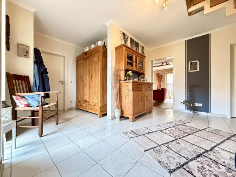 Barßel * Doppelhaushälfte * Heizung von 2023 * PV-Anlage von 2024 * Doppelcarport * Top Lage * Haus kaufen