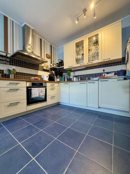 Saterland Großzügiges Einfamilienhaus mit Nebengebäuden und großem Innenhof - Ideal für Familie und Hobby! Haus kaufen