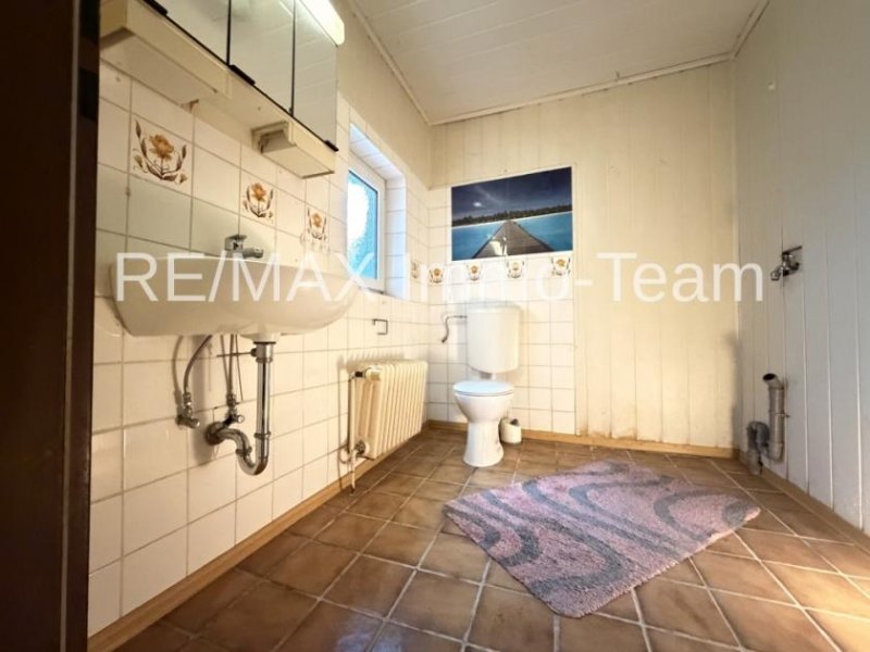 Leer (Ostfriesland) * Handwerker aufgepasst * 2 Wohnungen * Top Lage * Heizung von 2019 * Doppelgarage * Haus kaufen
