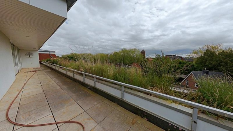 Leer (Ostfriesland) Reserviert! Licht, Ruhe, Komfort - Helle 2-Zimmer-Wohnung mit Wintergarten in Leer Wohnung kaufen