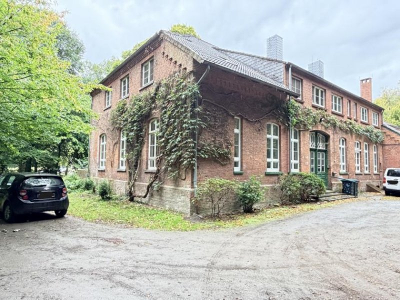Leer (Ostfriesland) * RESERVIERT * TOP Lage * 5 Wohnungen * Kapitalanlage * Großes Grundstück * Ruhige Lage * Haus kaufen
