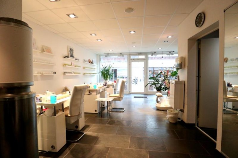 Leer (Ostfriesland) Tolle Rendite * Fußgängerzone Leer * Wohn-/Geschäftshaus * 2 Gew.einheiten * 4 Whg. * vermietet * Haus kaufen