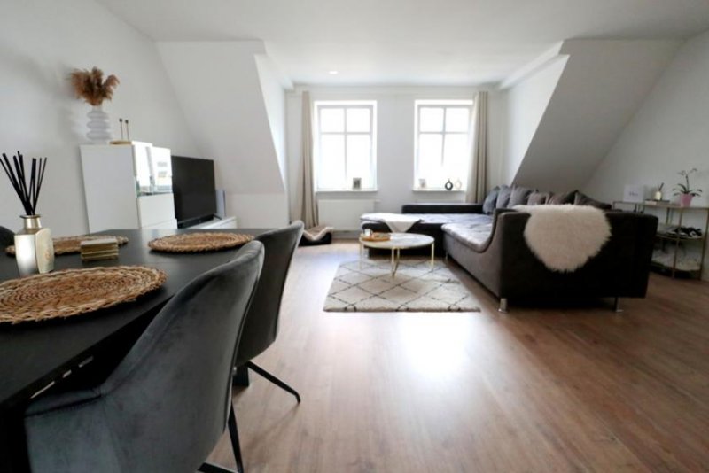 Leer (Ostfriesland) Tolle Rendite * Fußgängerzone Leer * Wohn-/Geschäftshaus * 2 Gew.einheiten * 4 Whg. * vermietet * Haus kaufen