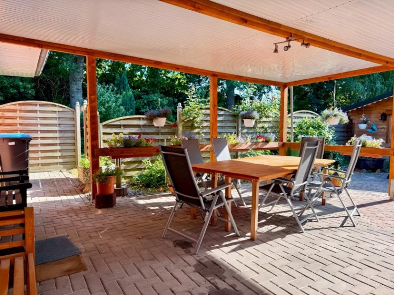 Westoverledingen * Bungalow mit seltenem 1.667 m² Grundstück und wunderschönem Baumbestand * Haus kaufen