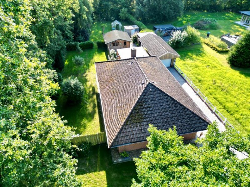 Westoverledingen * Bungalow mit seltenem 1.667 m² Grundstück und wunderschönem Baumbestand * Haus kaufen