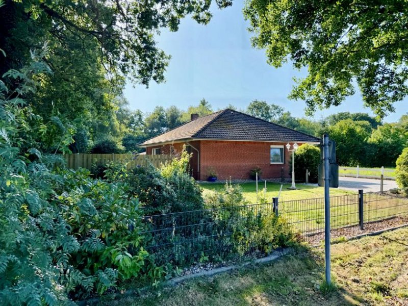 Westoverledingen * Bungalow mit seltenem 1.667 m² Grundstück und wunderschönem Baumbestand * Haus kaufen