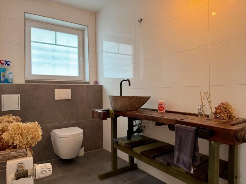 Westoverledingen * Großzügig, Modernisiert, neue Fenster, neue Küche, mit Einliegerwohnung, Grundstück ca.1520m² * Haus kaufen