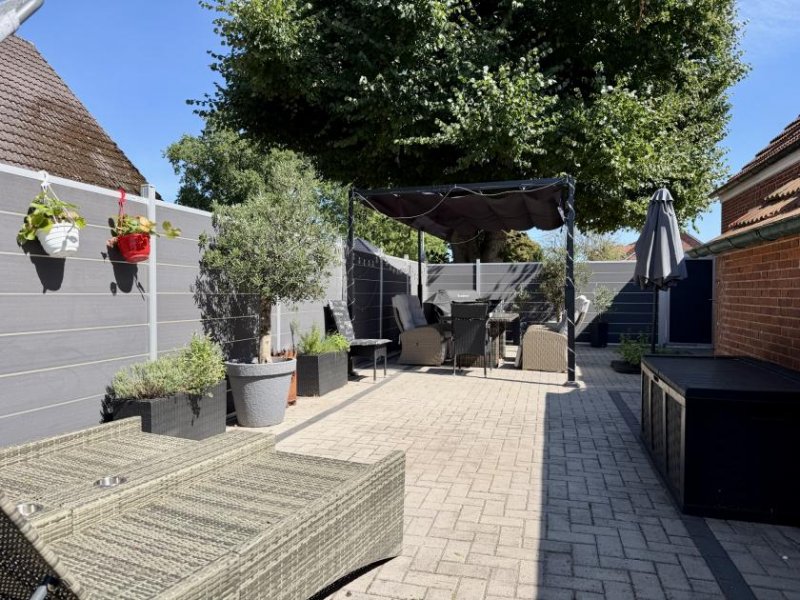 Westoverledingen * Kernsaniert, 177 m², 1.021 m² Grundstück, Fußbodenheizung, Kaminofen & Ausbaupotenzial * Haus kaufen