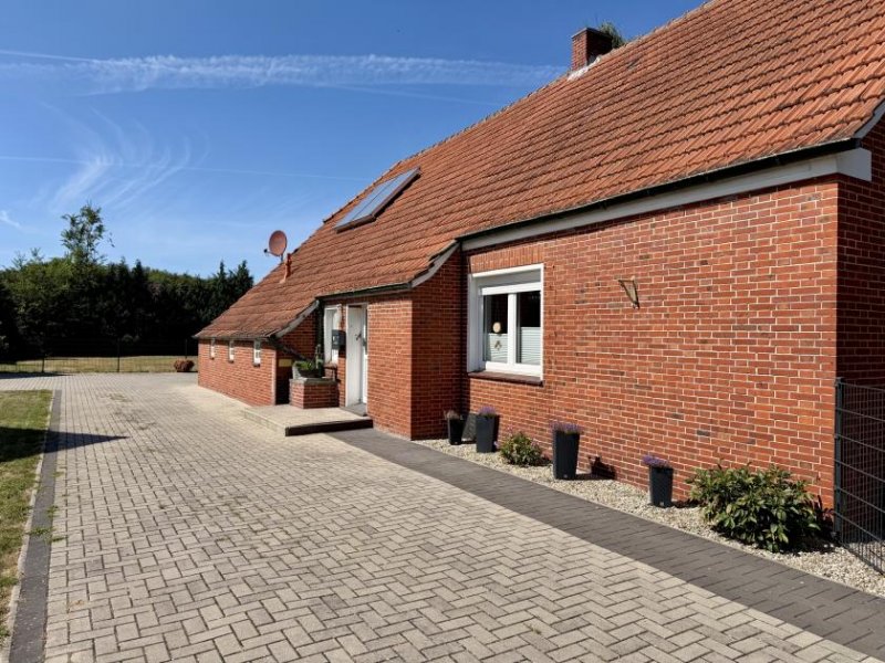 Westoverledingen * Kernsaniert, 177 m², 1.021 m² Grundstück, Fußbodenheizung, Kaminofen & Ausbaupotenzial * Haus kaufen