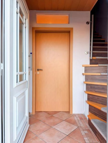 Westoverledingen "Zweifamilienhaus mit separater Oberwohnung – frei ab 01.04.2026 " Haus kaufen