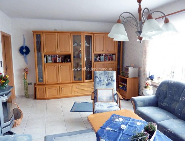 Westoverledingen Top Angebot: Resthof, in Westoverledingen, mit mehr als 4 ha Land am Haus. M1804 Haus kaufen