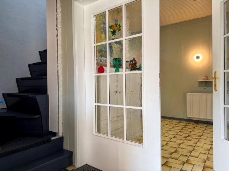 Westoverledingen * Zweifamilienhaus mit zwei Wohneinheiten & großem Grundstück * Haus kaufen