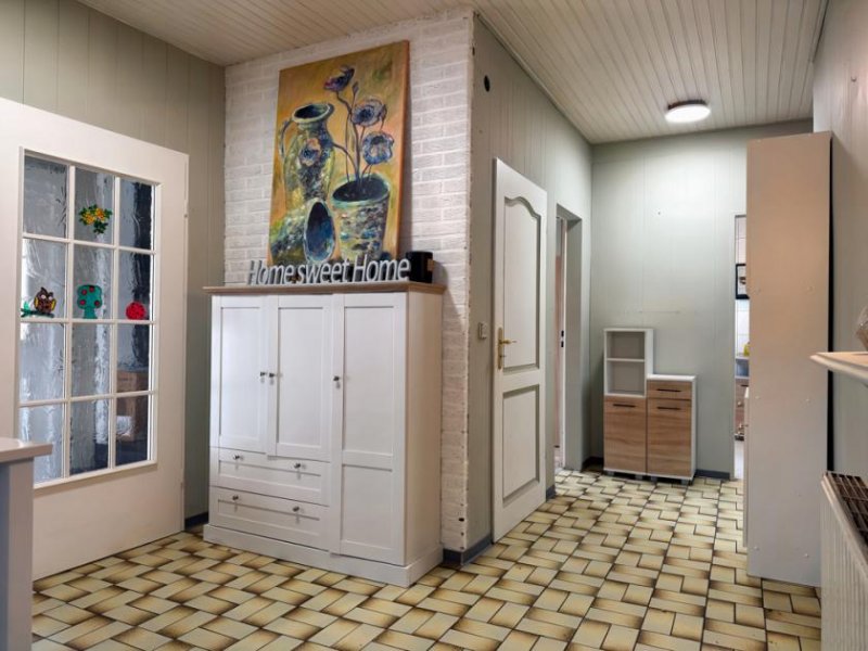 Westoverledingen * Zweifamilienhaus mit zwei Wohneinheiten & großem Grundstück * Haus kaufen
