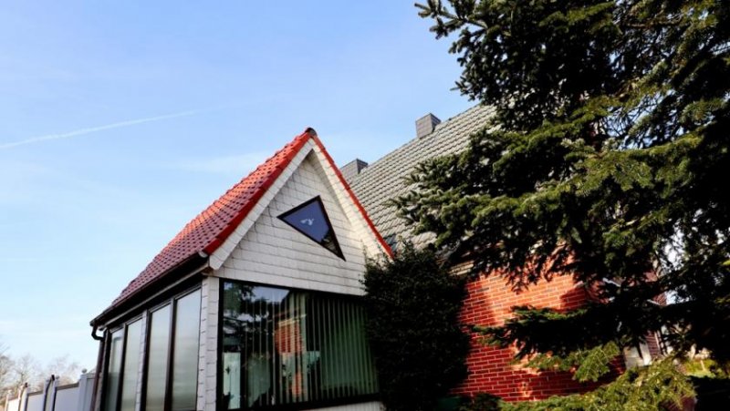Rhauderfehn EFH im Zentrum von Rhauderfehn * 6 ZKB * Kanallage * Bj. 1962 * 1294 m² Grundstück * Haus kaufen