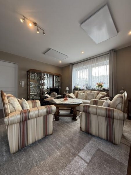 Rhauderfehn Exklusiver, moderner Bungalow in top Lage von Rhauderfehn!
Hochwertig gebaut & solide vermietet Haus kaufen