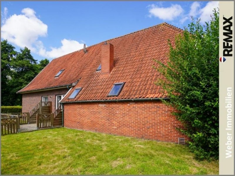 Rhauderfehn Kapitalanlage mit Potenzial: Dreiparteienhaus in gefragter Lage von Holte! Haus kaufen