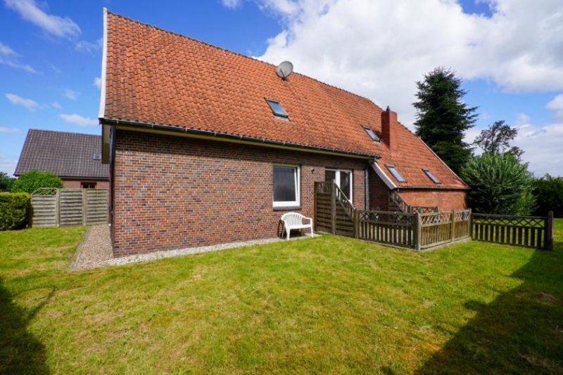 Rhauderfehn Kapitalanlage mit Potenzial: Dreiparteienhaus in gefragter Lage von Holte! Haus kaufen