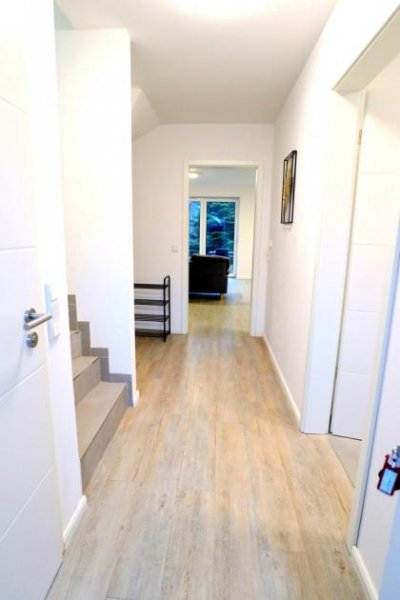 Rhauderfehn Rhauderfehn * 4 Reihenhäuser * Bj. 2022 * Wärmepumpe * jeweils 4ZKB * z.Z. vermietet * möbliert * Haus kaufen