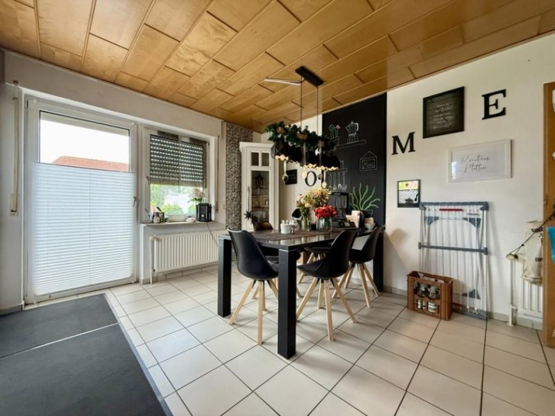 Weener ANFRAGESTOPP *Heizung von 2025 * Hohlschichtdämmung * Sackgassenlage *Süd/West Terrasse * Einbauküche * Garage* Haus kaufen