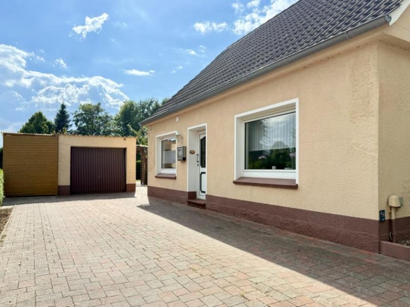 Weener *Charmantes, renoviertes Einfamilienhaus mit Garage & großem Grundstück, Dach Dämmung & Heizung 2008* Haus kaufen