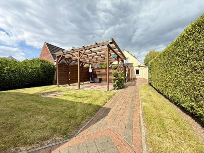 Weener *Charmantes, renoviertes Einfamilienhaus mit Garage & großem Grundstück, Dach Dämmung & Heizung 2008* Haus kaufen