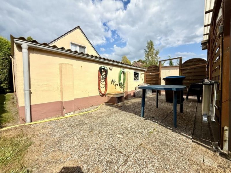 Weener *Charmantes, renoviertes Einfamilienhaus mit Garage & großem Grundstück, Dach Dämmung & Heizung 2008* Haus kaufen