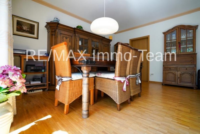 Weener Gepflegtes Einfamilienhaus mit Südterrasse, moderner Küche & Ausbaureserve in top Lage von Weener! Haus kaufen