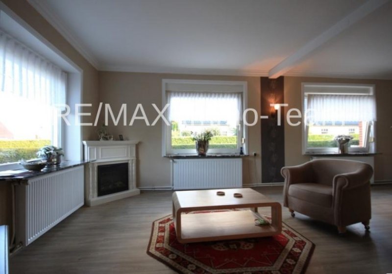 Weener * Großes Grundstück * 4 Zimmer * Heizung von 2018 * Nebengebäude ca. 150 m² * Gäste WC * Haus kaufen
